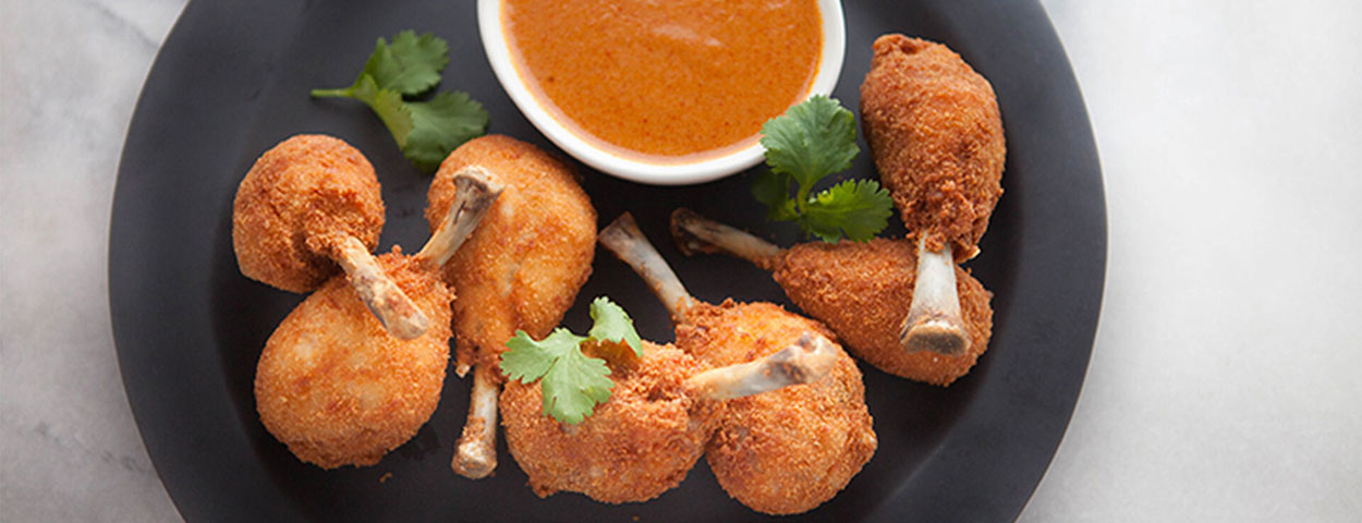 Crispy Fried Drumsticks With Panang Dipping Sauce
